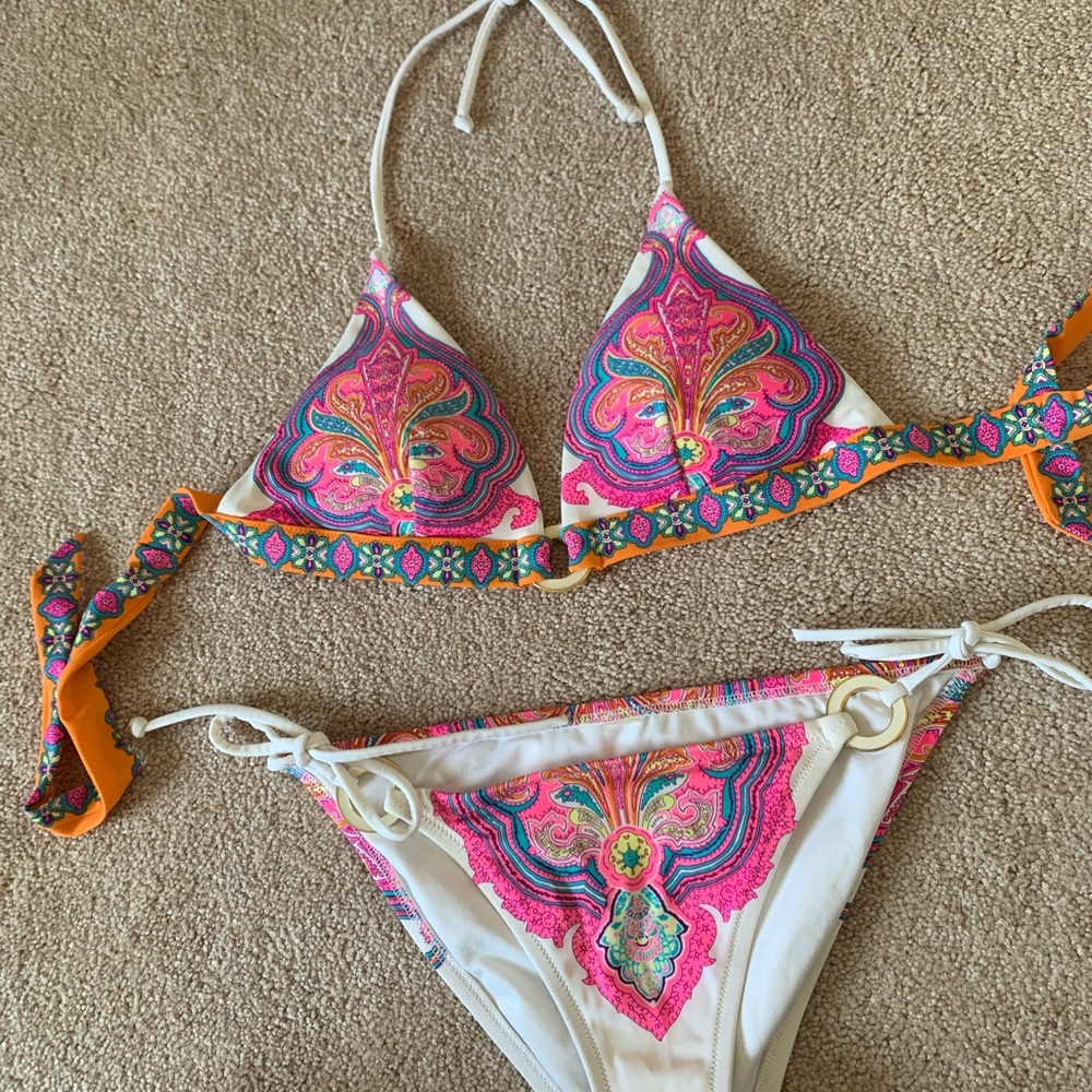 Victoria’s Secret Bikini Set